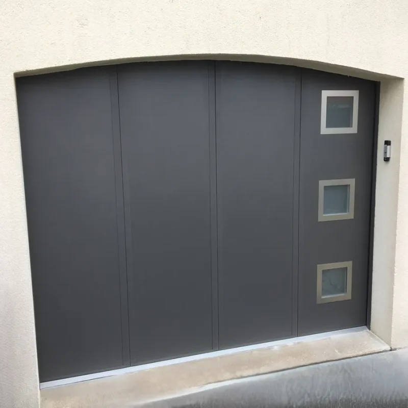 Réalisation de porte de garage par MAB Conception, menuisier à Dompierre sur Yon